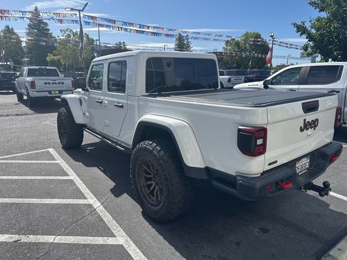 Used 2021 Jeep Gladiator Rubicon AWD/4WD image 4