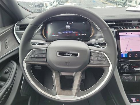 New 2025 Jeep Grand Cherokee L Limited w/ Trailer Tow Package image 26