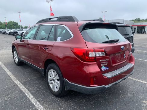 Used 2017 Subaru Outback 2.5i w/ Popular Package #2 AWD/4WD image 4