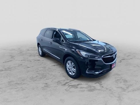 Used 2018 Buick Enclave Essence AWD/4WD image 3