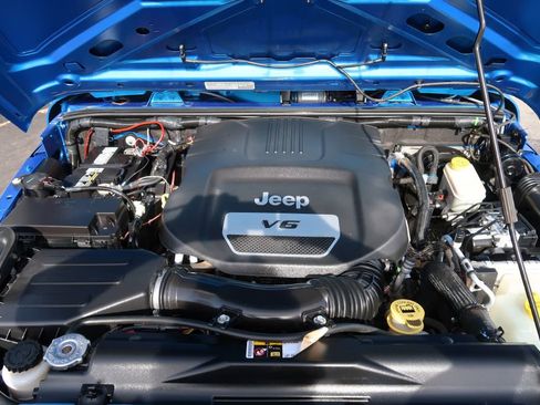 Used 2015 Jeep Wrangler Unlimited Sport w/ Quick Order Package 24S image 14