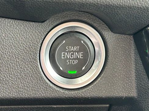 Certified 2025 Chevrolet Traverse LT image 27