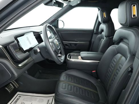 Used 2023 Rivian R1S Adventure image 20