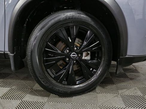 Used 2023 Nissan Rogue SV w/ SV Premium Package image 14