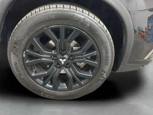 Used 2018 Mitsubishi Outlander Sport LE FWD image 31