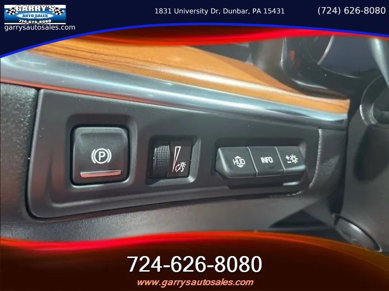 Used 2017 Cadillac XT5 Platinum AWD/4WD image 23