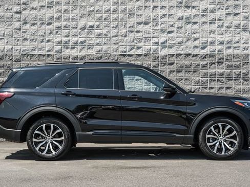 Used 2026 Ford Explorer ST-Line AWD/4WD image 4