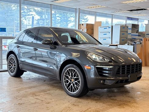 Used 2017 Porsche Macan S image 6