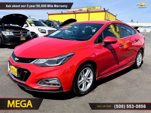 Used 2017 Chevrolet Cruze LT w/ RS Package FWD image 2