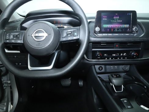 Certified 2024 Nissan Rogue SV image 28