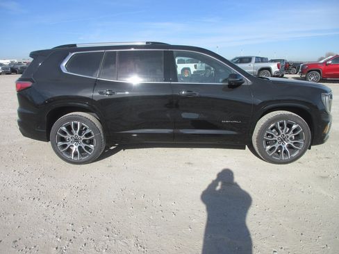New 2026 GMC Acadia Denali Ultimate image 3