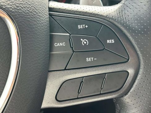 Used 2025 Dodge Durango GT RWD image 25
