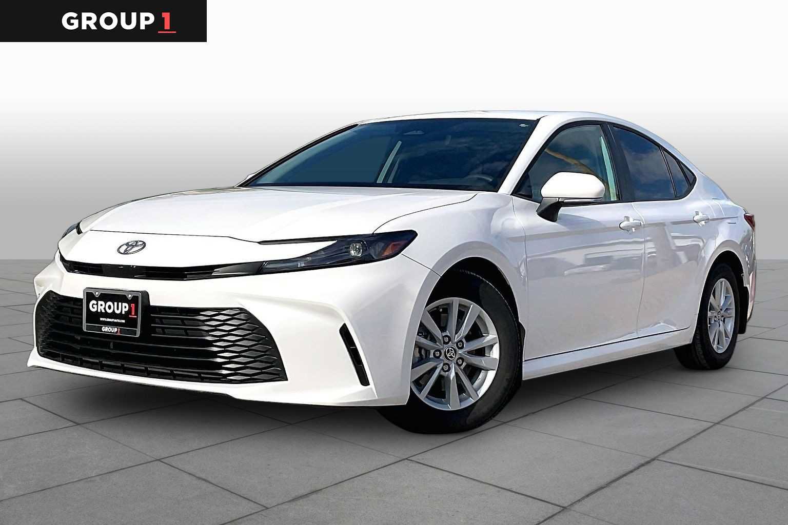 Used 2026 Toyota Camry LE w/ Convenience Package FWD image 1