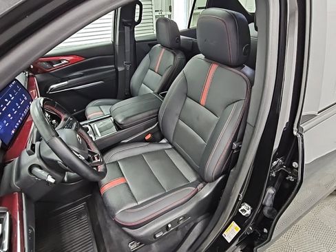 Certified 2024 Chevrolet Traverse RS w/ LPO, Floor Liner Package image 29