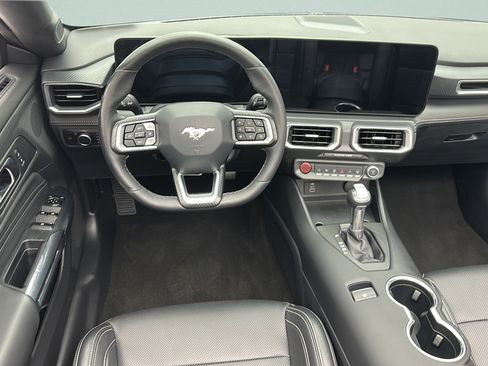 Used 2025 Ford Mustang Premium RWD image 13