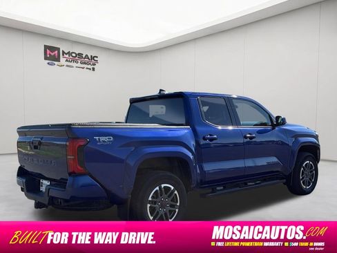 Used 2024 Toyota Tacoma TRD Sport AWD/4WD image 3