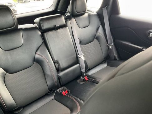 Used 2022 Jeep Cherokee Trailhawk w/ Sound & Nav Group image 23