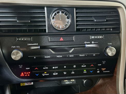 Used 2021 Lexus RX 350L Premium w/ Premium Package image 15