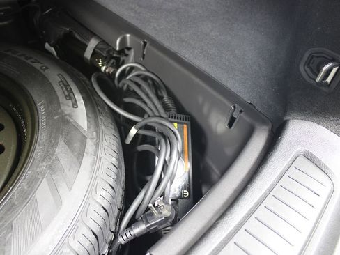 Used 2023 Jeep Grand Cherokee Trailhawk w/ Advanced Protech Group II image 31