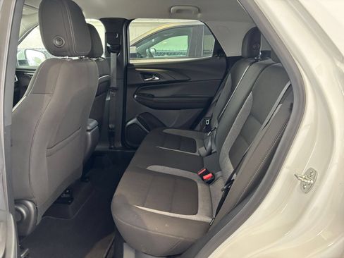 Used 2025 Chevrolet TrailBlazer LT FWD image 27