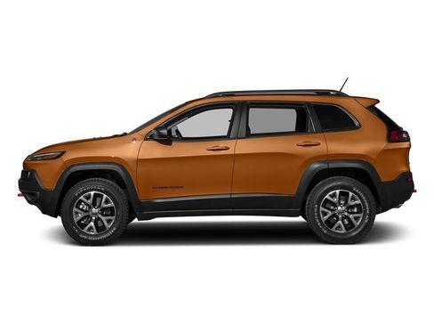 Used 2016 Jeep Cherokee Trailhawk w/ Comfort/Convenience Group AWD/4WD image 3