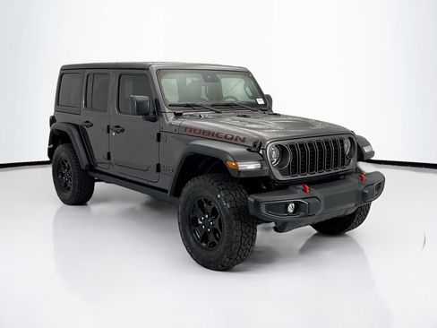 Used 2024 Jeep Wrangler Unlimited Rubicon AWD/4WD image 3