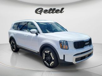 Used 2025 Kia Telluride EX w/ EX Captain's Chair Package AWD/4WD video 2