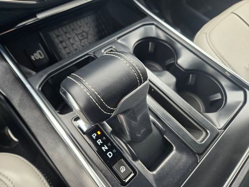 Used 2025 Ford F150 Lightning Platinum image 20