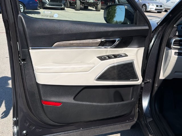 Used 2020 Kia Telluride EX AWD/4WD image 17