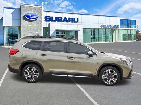 Used 2023 Subaru Ascent Limited w/ Technology Package image 7