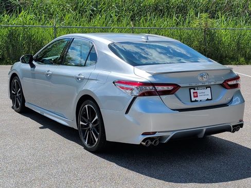 Certified 2019 Toyota Camry XSE FWD image 6