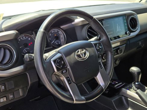 Used 2023 Toyota Tacoma SR5 RWD image 15