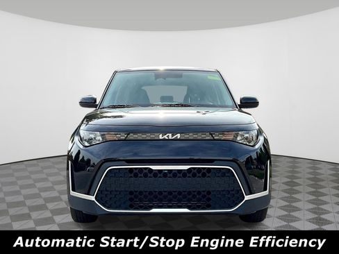 Used 2025 Kia Soul LX FWD image 2