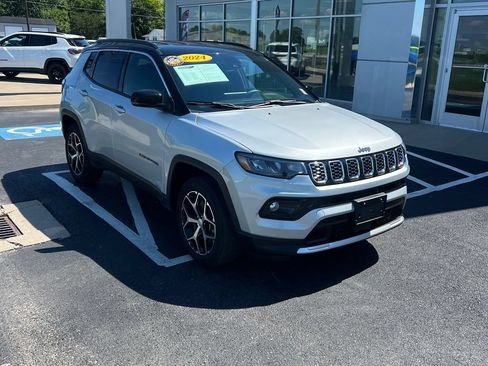 Used 2024 Jeep Compass Limited AWD/4WD image 6