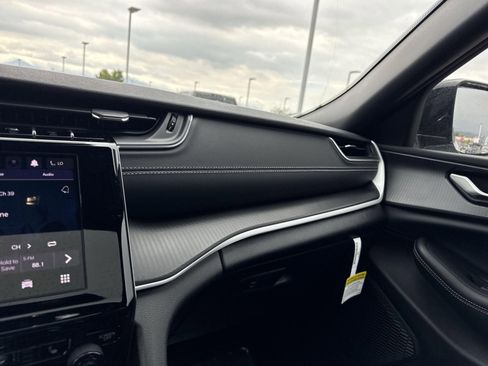 New 2025 Jeep Grand Cherokee L Altitude image 22