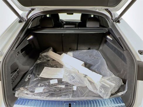 New 2026 Audi Q8 Premium Plus image 25