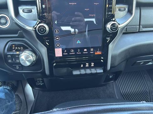 Used 2025 RAM 1500 Laramie image 24