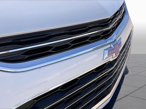 Used 2018 Chevrolet Malibu LT FWD image 30