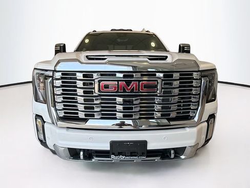 Used 2025 GMC Sierra 3500 Denali w/ Denali Reserve Package AWD/4WD image 2