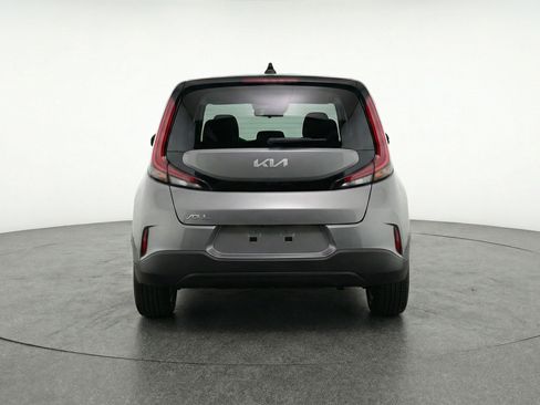 Used 2025 Kia Soul LX w/ LX Technology Package image 7