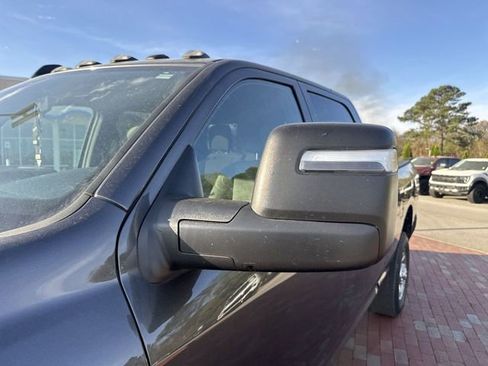 Used 2024 RAM 2500 Tradesman w/ Chrome Appearance Group image 5