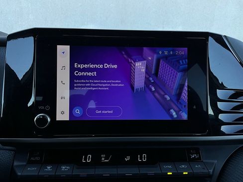 Used 2025 Toyota Camry SE image 27