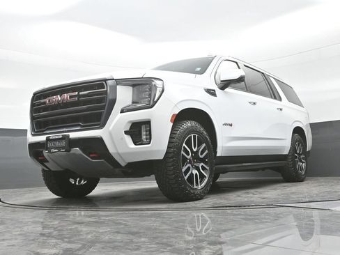 Used 2023 GMC Yukon XL AT4 AWD/4WD image 33