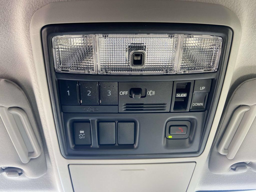 Used 2023 Toyota 4Runner SR5 Premium w/ Moonroof Package RWD image 23