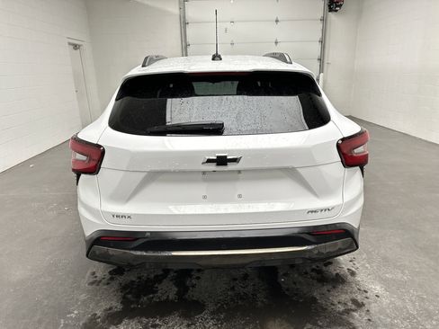 Used 2025 Chevrolet Trax ACTIV w/ Driver Confidence Package image 8