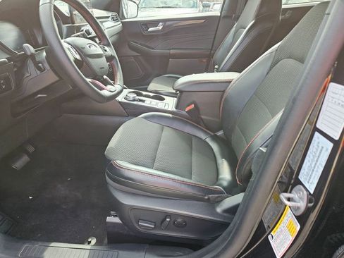 Used 2025 Ford Escape ST-Line image 11