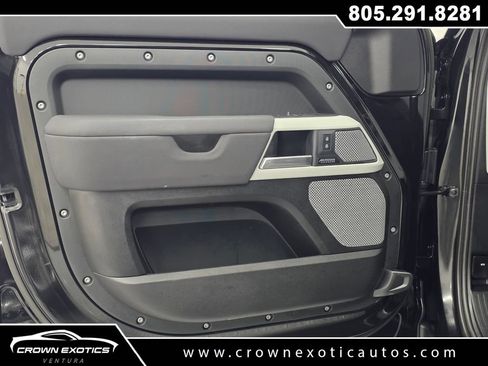 Used 2023 Land Rover Defender 130 SE AWD/4WD image 23