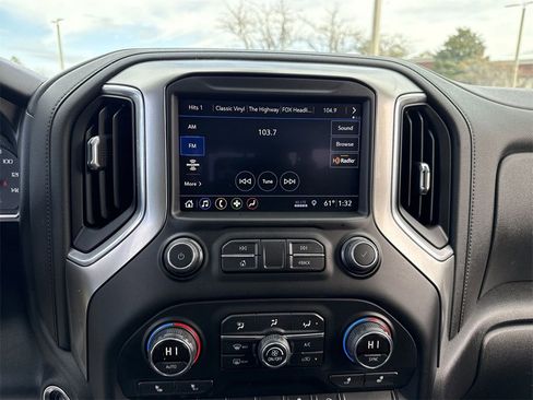 Used 2019 Chevrolet Silverado 1500 RST image 23