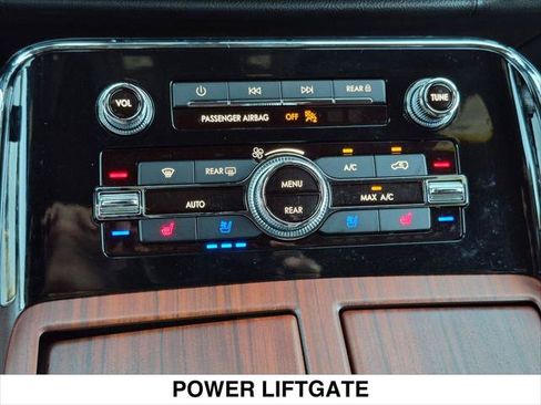 Certified 2023 Lincoln Navigator 2WD image 18