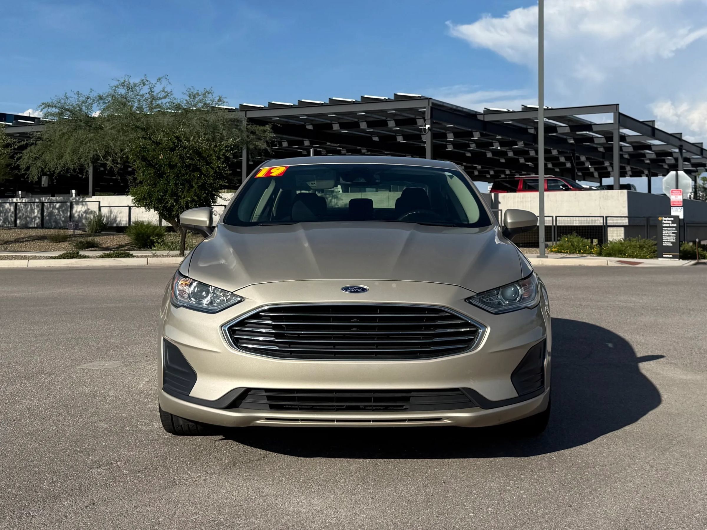 Used 2019 Ford Fusion SE FWD image 7
